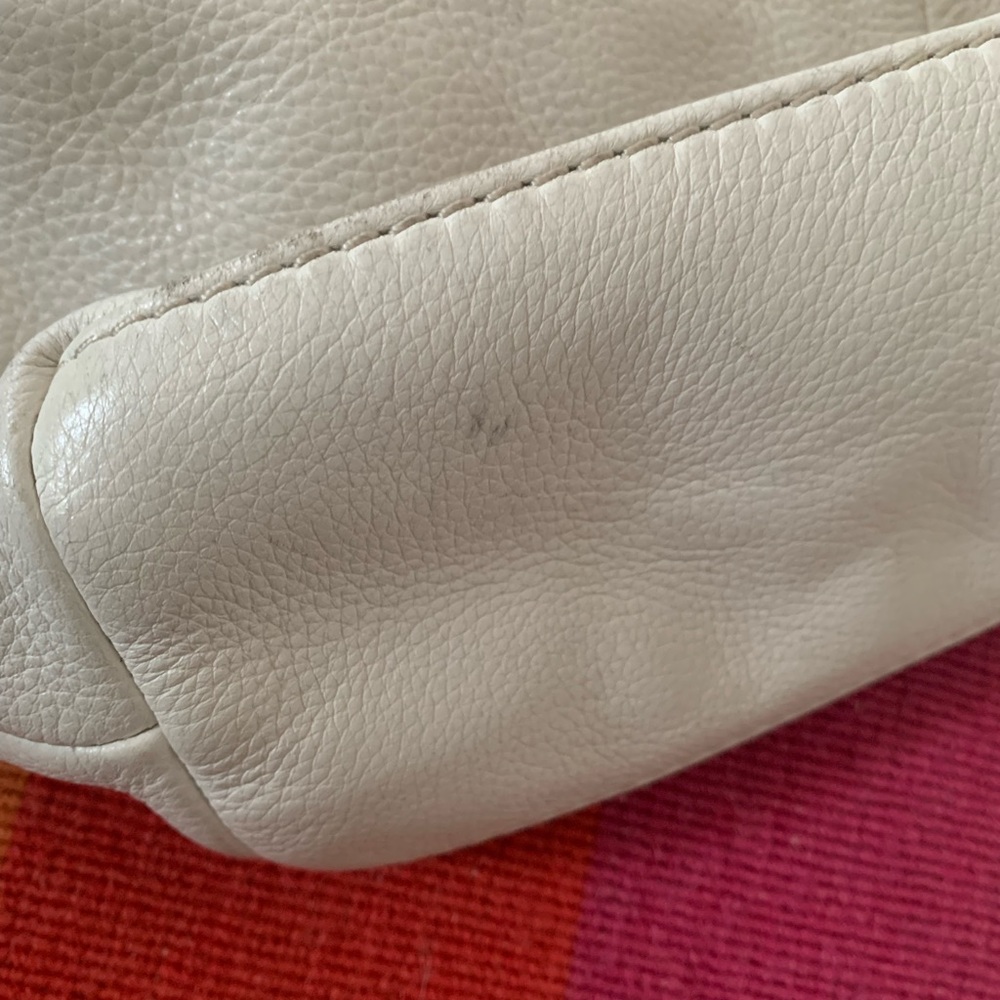 Oroton Alpine Hobo in Cream Leather - Picture 7 of 10